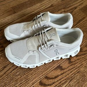On Cloud 5 Running Shoe